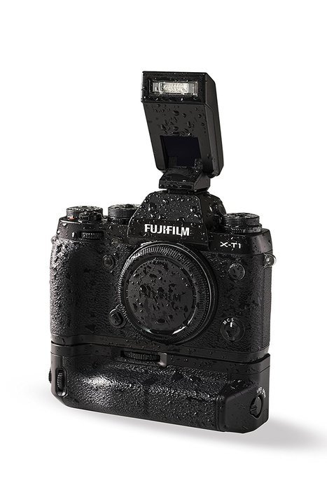 Fujifilm X-T1 16 MP Mirrorless Digital Camera with 3.0-Inch LCD and XF18-135mm F3.5-5.6 R LM OIS WR Kit (Weather... N32