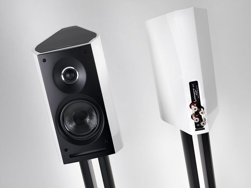 Sonus faber Venere 1.5 Bookshelf Speaker (Pair, Walnut) N2