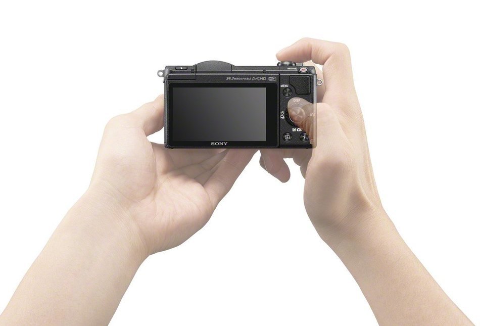 Sony a5100 16-50mm Mirrorless Digital Camera with 3-Inch Flip Up LCD (White) N15