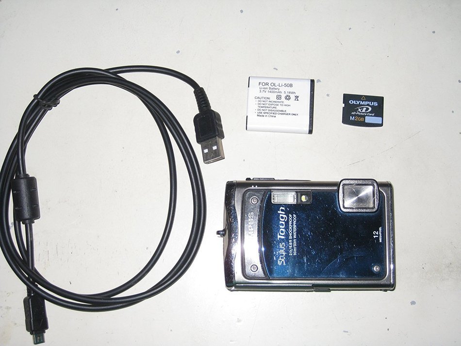 Olympus Stylus Tough 8000 12MP 2.7 LCD Digital Camera (Blue) N5