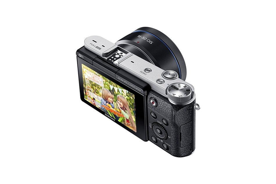 Samsung NX3000 Wireless Smart 20.3MP Mirrorless Digital Camera with 16-50mm OIS Power Zoom Lens and Flash (Black) N34