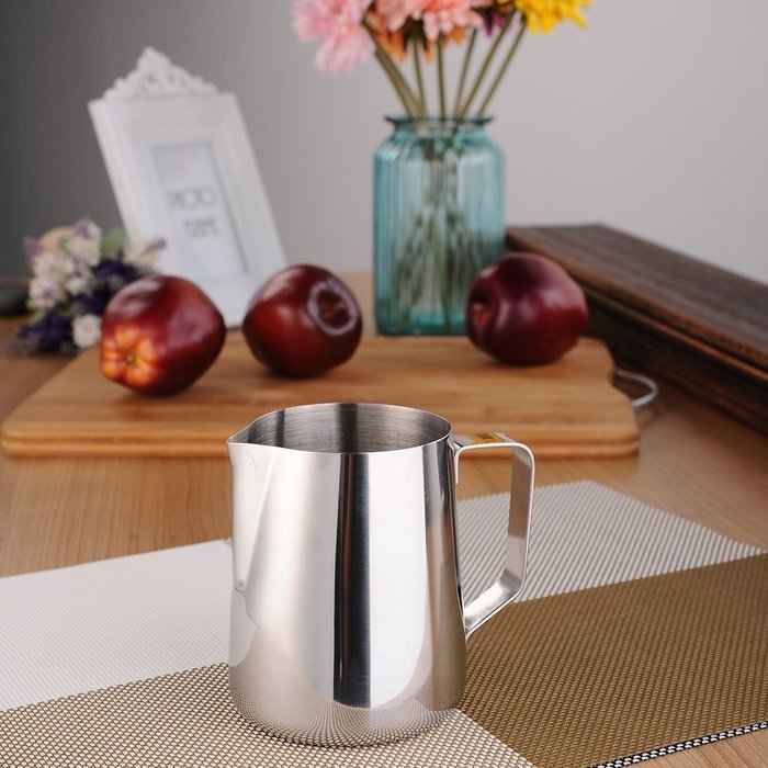 Awtang Professional Milk Frothing Pitcher 600ml/20fl.oz for Christmas Gift N2