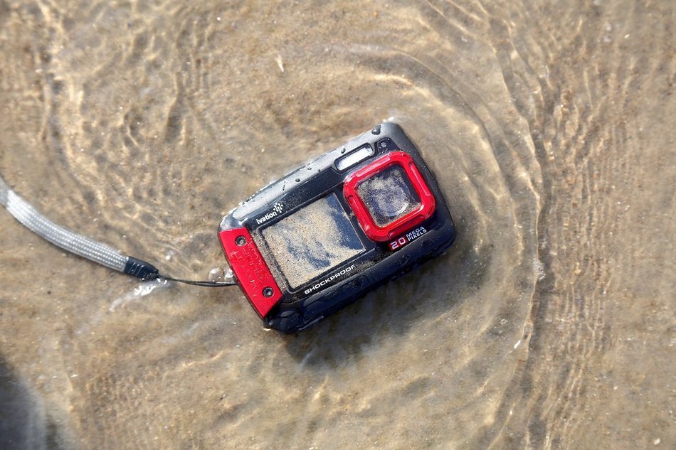 Ivation 20MP Underwater Shockproof Digital Camera & Video Camera w/Dual Full-Color LCD Displays &ndash; Fully Waterproof... N7