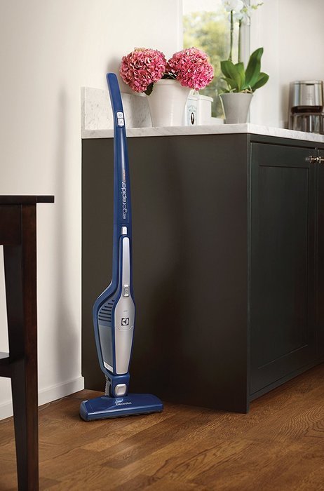 Electrolux Ergorapido Lithium Ion 2-1 Stick and Handheld Vacuum, EL2055B - Cordless N8