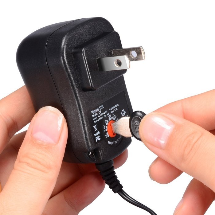 IAITE Universal AC/DC Adapter 12W Switching Power Supply with Six Adaptor Plugs for 3V to 12V Electronics N6