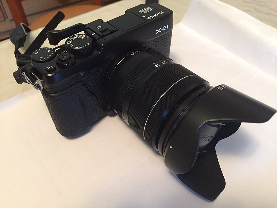 Fujifilm X-E1 16.3MP Compact System Digital Camera with 2.8-Inch LCD- Kit with 18-55mm Lens (Black) N8