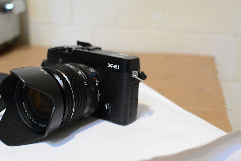 Fujifilm X-E1 16.3MP Compact System Digital Camera with 2.8-Inch LCD- Kit with 18-55mm Lens (Black) N9