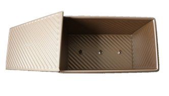 GMM Slide Non-stick Toast Box with Lid Champagne Bread Baking Mold (Ripple Style)