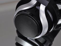 LUXA2 AD-HDP-PCLL-BK-00 Lavi L On-Ear Wireless Headphone, Black N36