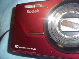 Kodak EasyShare M420 10MP 4x Optical Zoom (RED) N5