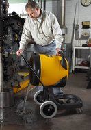 Shop-Vac 9623710 2.5 Peak Horsepower Flip N'Pour Wet/Dry Vacuum, 22-Gallon N2