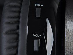 LUXA2 AD-HDP-PCLL-BK-00 Lavi L On-Ear Wireless Headphone, Black N50