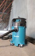 Makita VC4710 12-Gallon Wet/Dry Vacuum