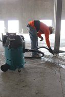 Makita VC4710 12-Gallon Wet/Dry Vacuum N2