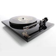 Rega - Queen Special Edition Turntable N2