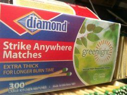 Diamond GreenLightTM Kitchen Matches - 3 Pack - 300 Matches per Pack x 3 = 900 Match (Strike anywhere)