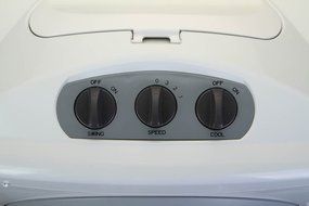Honeywell CO48PM 100 Pt. Commercial Indoor/Outdoor Portable Evaporative Air Cooler - White/Grey N20