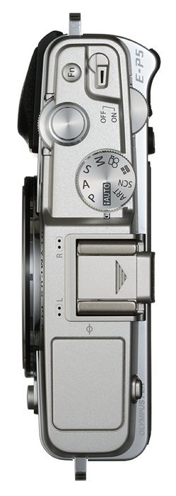 Olympus E-P5 16.1 MP Mirrorless Digital Camera with 3-Inch LCD and 17mm f/1.8 lens (Silver with Black Trim) N9