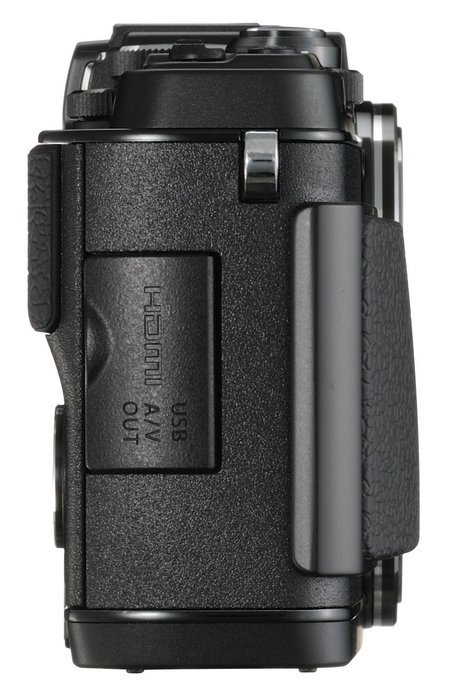 Olympus E-P5 16.1 MP Mirrorless Digital Camera with 3-Inch LCD and 17mm f/1.8 lens (Silver with Black Trim) N18