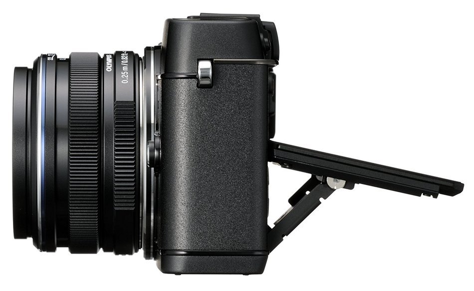 Olympus E-P5 16.1 MP Mirrorless Digital Camera with 3-Inch LCD and 17mm f/1.8 lens (Silver with Black Trim) N21