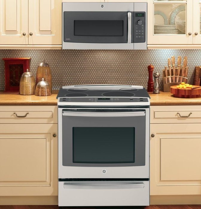 GE PHS920SFSS Profile 30" Stainless Steel Electric Slide-In Induction Range - Convection N6
