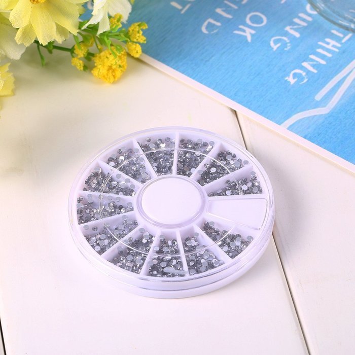 Obula(TM) 1800pcs Silver 1.5mm Nail Art Rhinestones Decoration Diamante Glitter Wheel Beauty Manicure Stickers... N3