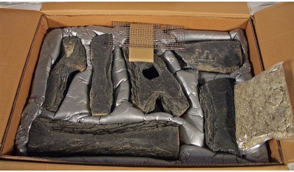 Kingston Gas Log Size: 8" H x 18" W x 8" D
