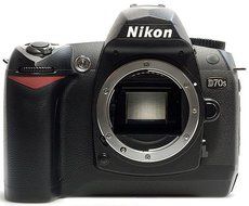 Nikon D70S 6.1MP Digital SLR Camera Kit with 18-70mm Nikkor Lens N6