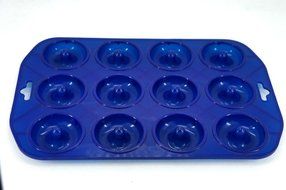 QBT Silicone 12-cup Mini Donut Cake Pan (Green) N4