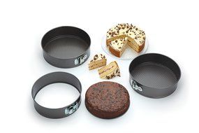 Kitchen Craft 3 Piece Spring Form Cake Tin Set N4