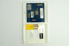 Q-BAIHE Wall-Mounted Temperature &amp; Humidity Transducer Sensor Output Signal Optionable(no led 0-10V) N2