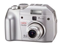Olympus CAMEDIA C-5000 Zoom - Digital camera - compact - 5.0 Mpix - optical zoom: 3 x - supported memory: xD,...