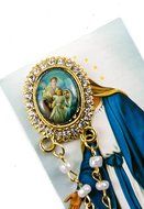 Christian Mother of pearl Beads Brooch Pin Saints Medal and Cross Jerusalem N2