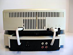 Bose Wave Music System with Multi-CD Changer -- Platinum White N4