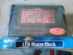 JUMBO READOUT DIGITAL ALARM CLOCK N2