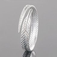 New Fashion Jewelry Women&#039;s Silver Plated Feather Open Cuff Bangle Bracelet N3