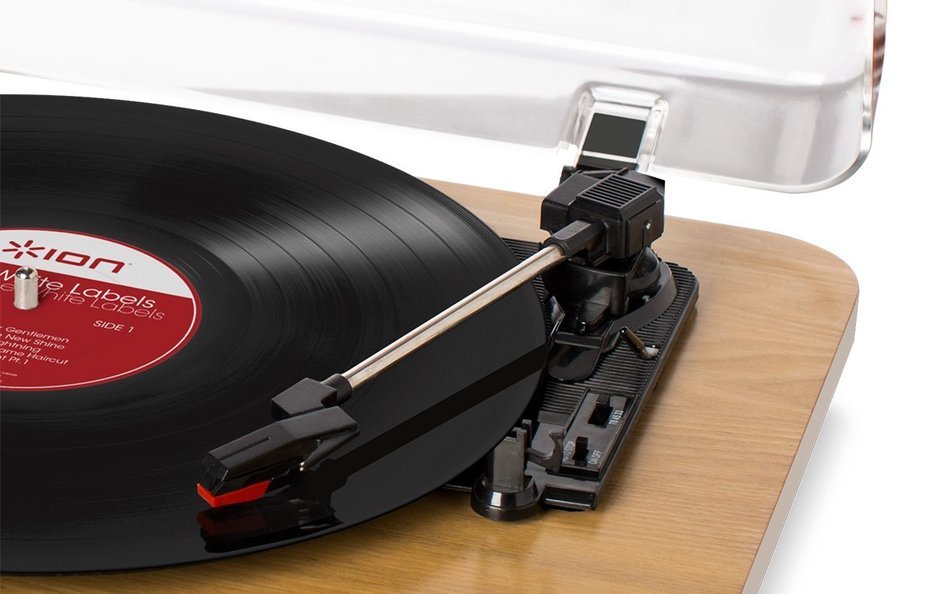 ION Audio Max LP | 3-Speed Belt Drive Turntable with Built-In Speakers & 1/8" Aux Input (Glossy Piano Black) N7