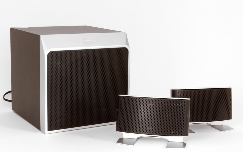 Altec Lansing VS3030 High Performance 2.0 Speaker System N2