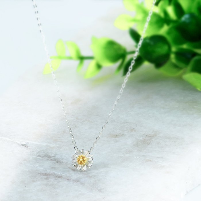 Morenitor[TM] Jewelry Earrings Stud 18k Gold-plated 100% 925 Sterling Silver Daisy Flower Stud Earring. N5