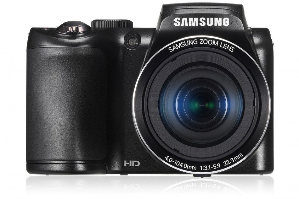Samsung WB100ZBABUS WB100 16.4MP Smart Camera with 26x Optical Zoom and 3-inch LCD in Black N6
