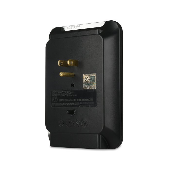 Cable Matters 6-Outlet Wall Mount Surge Protector with 2.4A Dual USB Charging N7