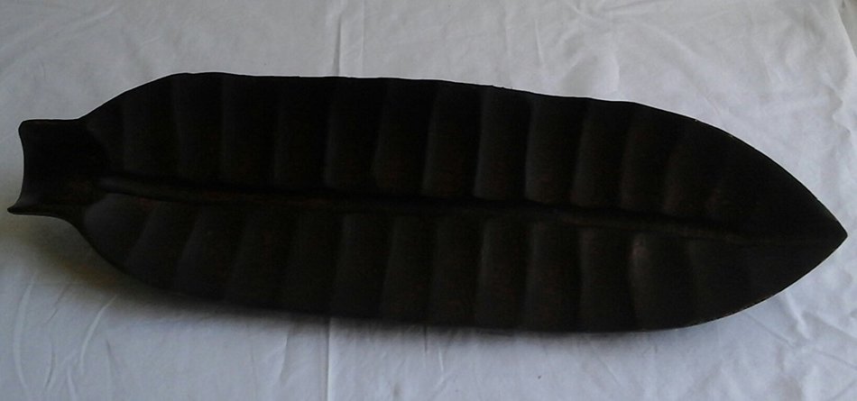 Leaf Pattern Dish For French Bread Holder, 17"L X 5"W X 1 1/2"D N4
