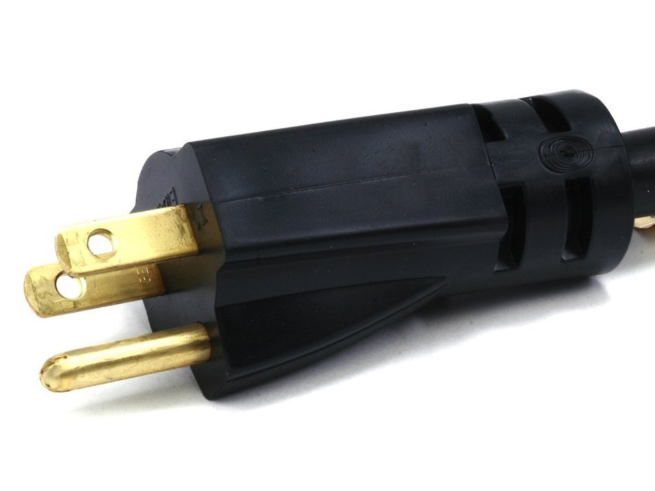 Monoprice 100-Feet 12AWG 15-Amp Indoor/Outdoor SJTW Power Extension Cable, Black N3
