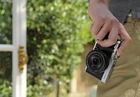 Fujifilm X-M1 Compact System 16 MP Digital Camera with 3-Inch LCD Screen - Body Only (Brown) N43