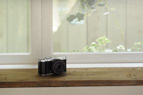 Fujifilm X-M1 Compact System 16 MP Digital Camera with 3-Inch LCD Screen - Body Only (Brown) N44