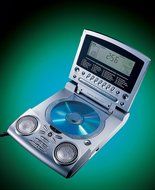 Sharper Image CD/Radio &amp; Sound Soother With Aluminum Cone Speaker Technology SI785SIL - CD clock radio