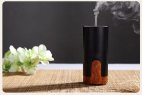 HICBOX Car mini USB Aroma humidifier creative home technology gifts (Black)