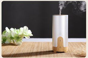 HICBOX Car mini USB Aroma humidifier creative home technology gifts (Black) N3