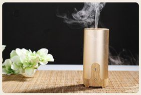 HICBOX Car mini USB Aroma humidifier creative home technology gifts (Black) N6