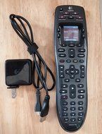 Remote Control Logitech 915-000162 Harmony 700 Rechargeable 6 Device Universal Remotes with Color Screen (Black) N5